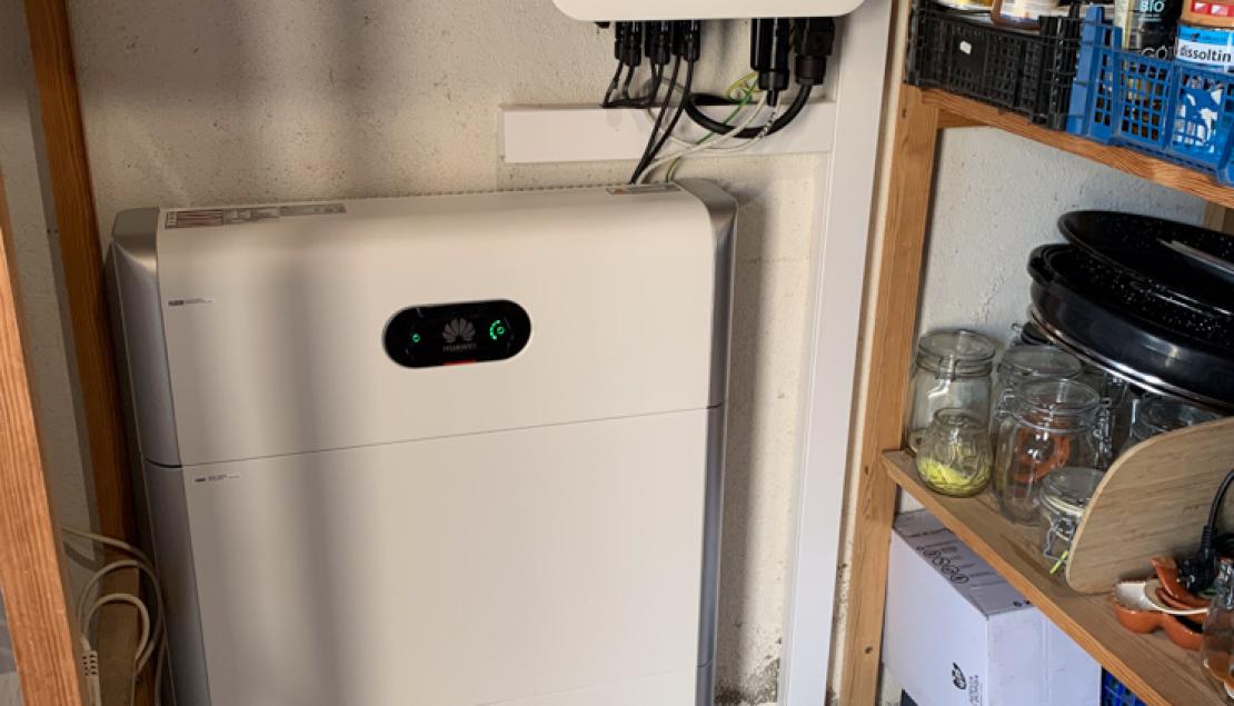 Paineis Fotovoltaicos com Baterias